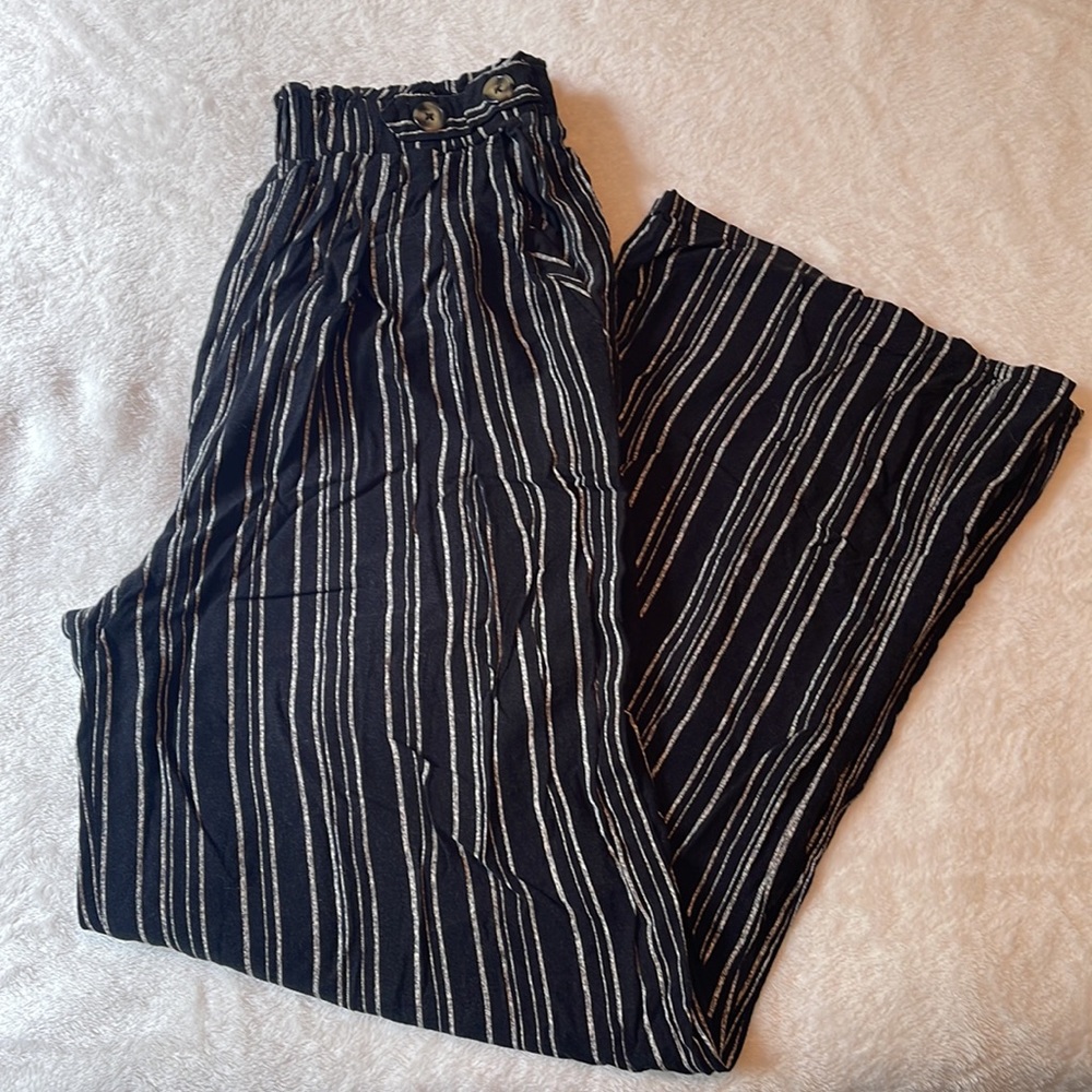 💖3/$15💖 Xhilaration Beach Pants